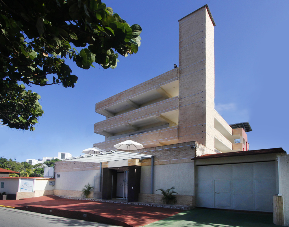 Entrada principal del hotel