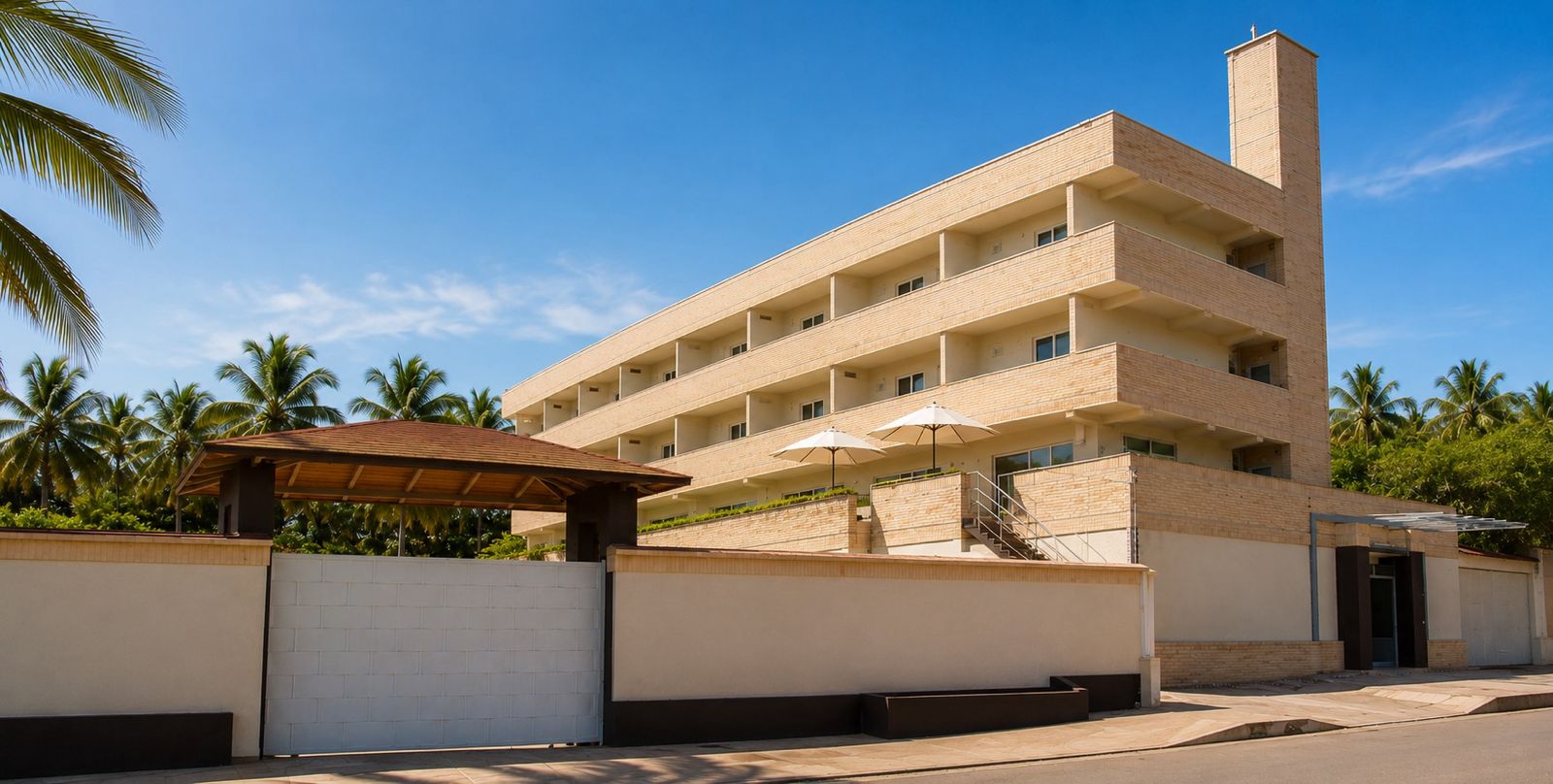 Fachada de La Costa Playa El Agua Hotel